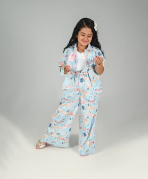 Alternative view of Conjunto Tres Piezas Pantalón y Camisera Mariposas
