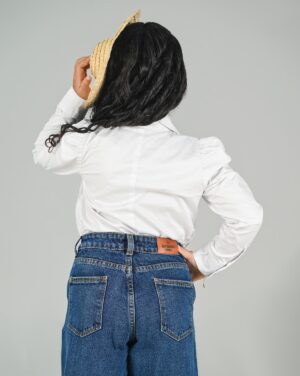 Alternative view of Camisera Blanca